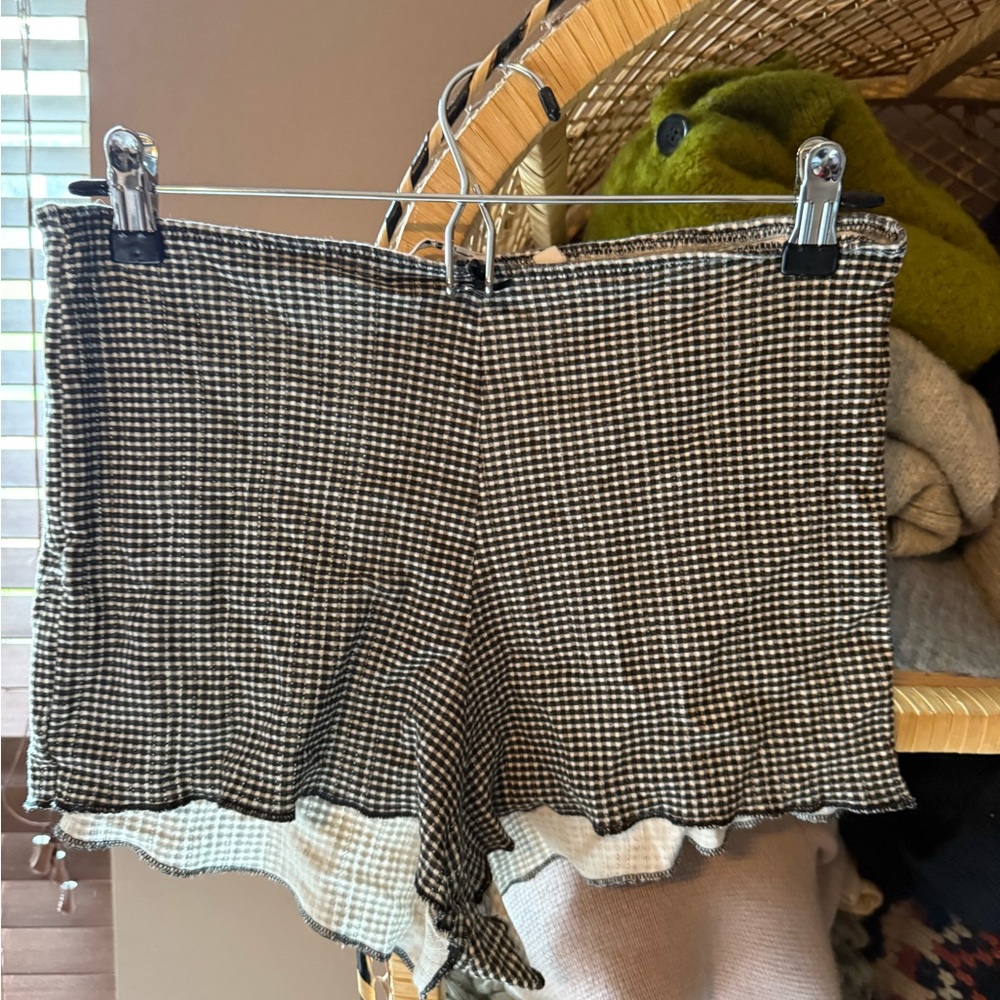 Doen Black and White Checkered gingham Shorts